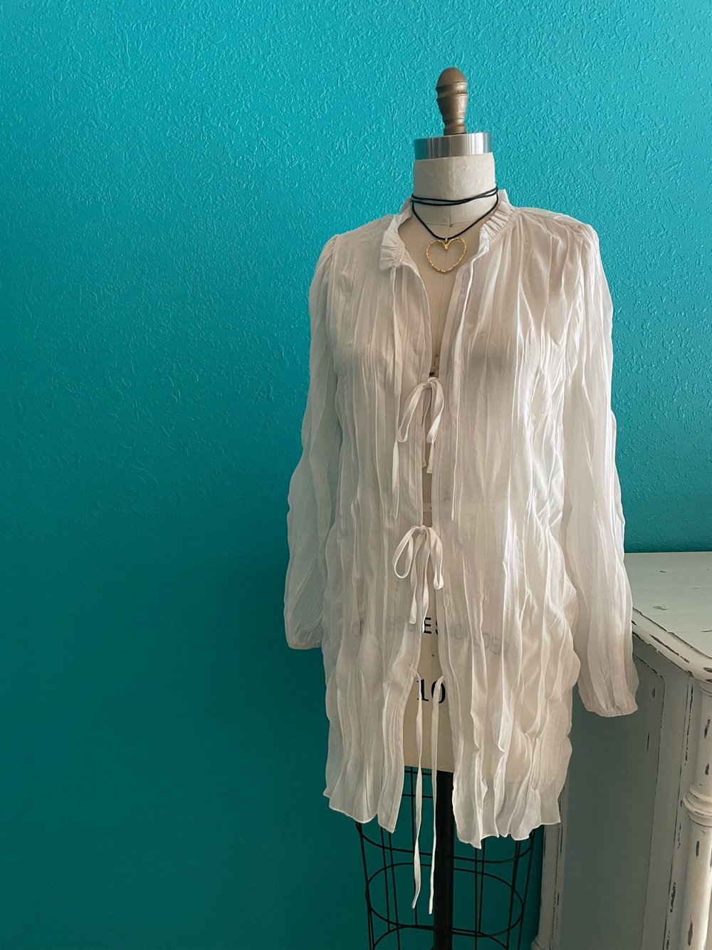 DISTURBIA VILLAIN TEXTURED BLOUSE NWT